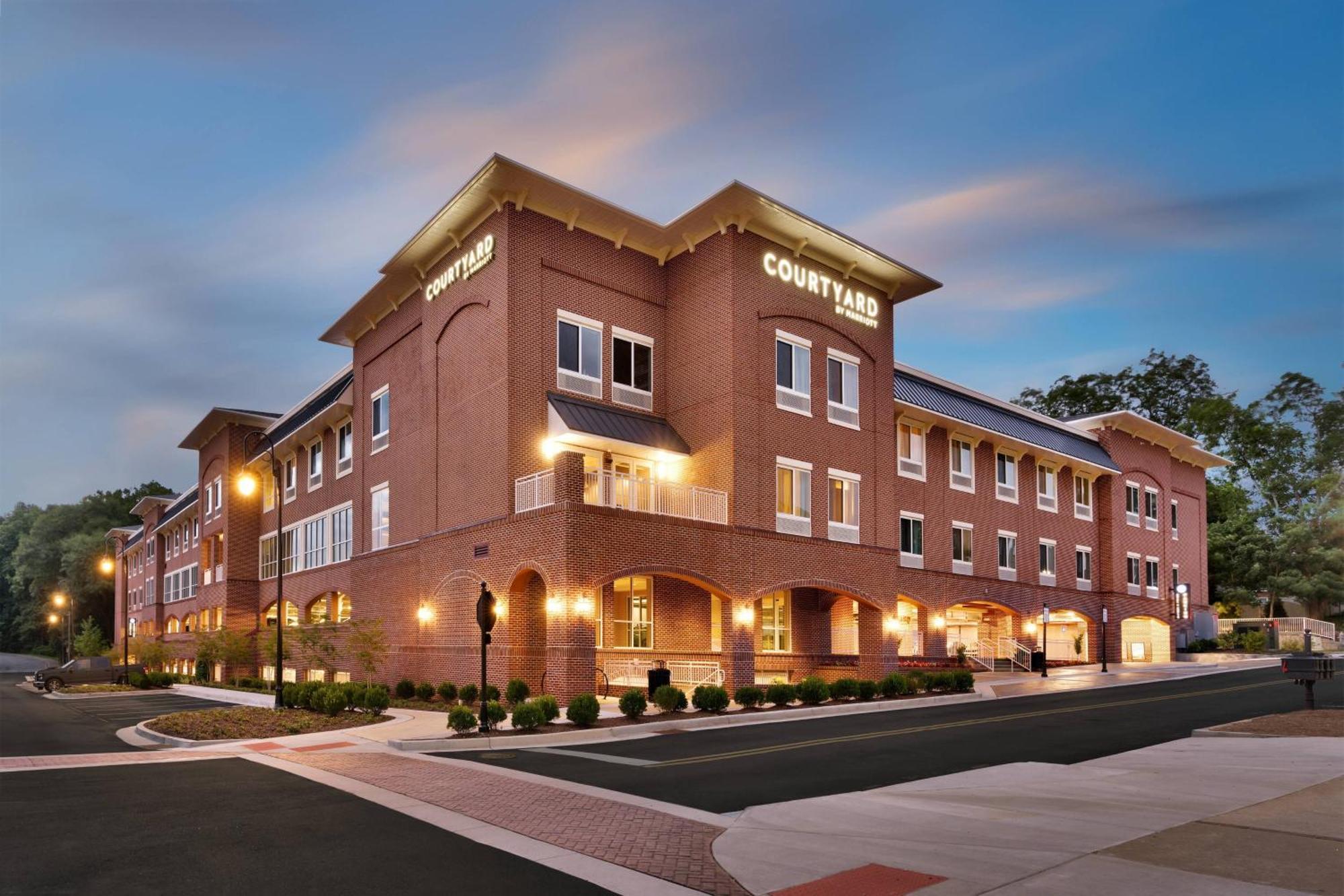 Courtyard By Marriott Atlanta Duluth Downtown Hotel Eksteriør billede